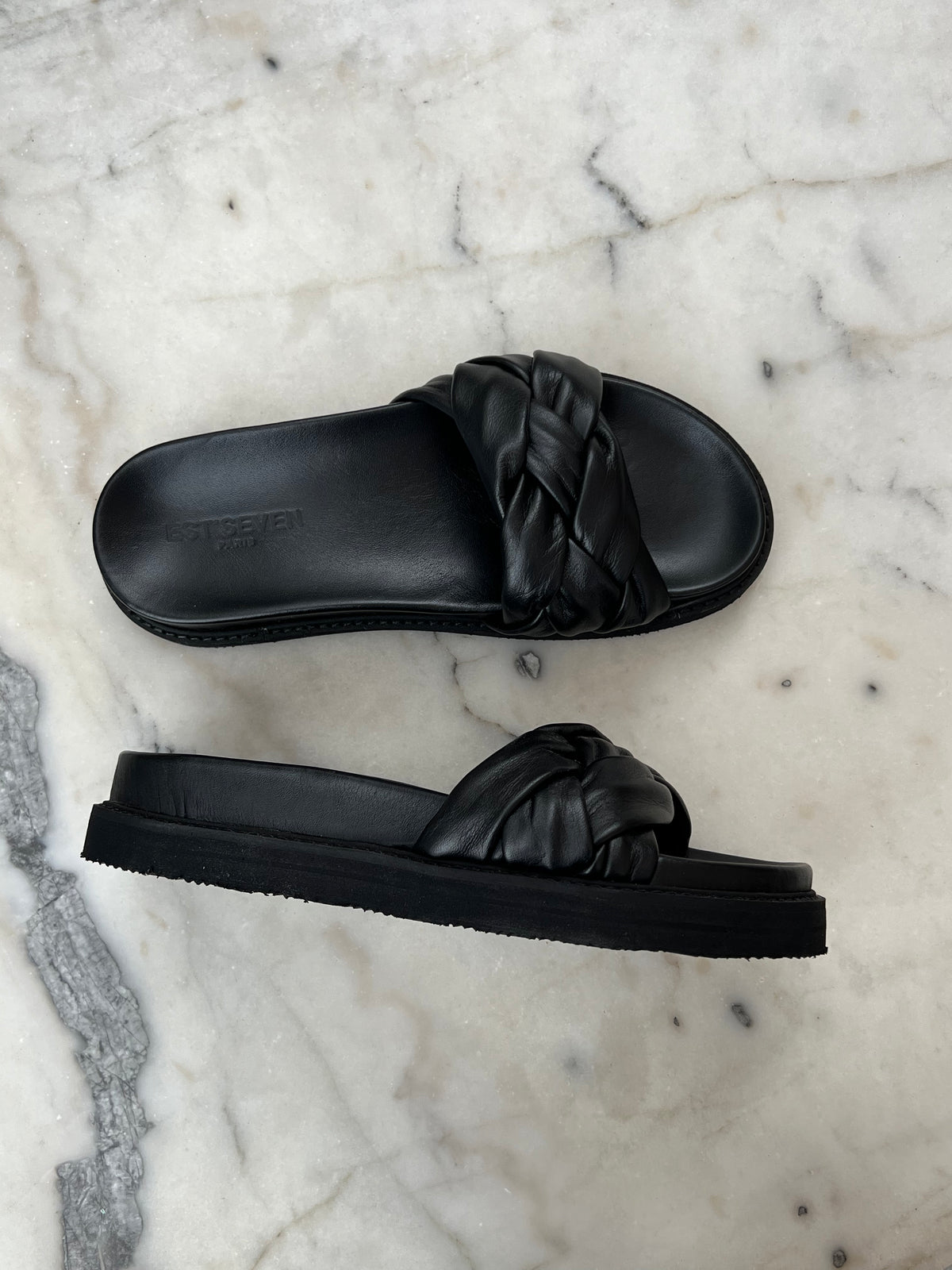 Braided slipper chunky black Gaudi Den Haag - Main Image