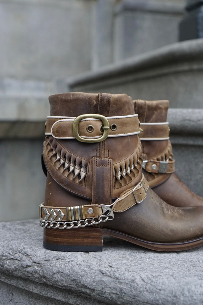 whisky Aankondiging winkel Sendra Chiquita Braided boots - brown | Gaudi Den Haag