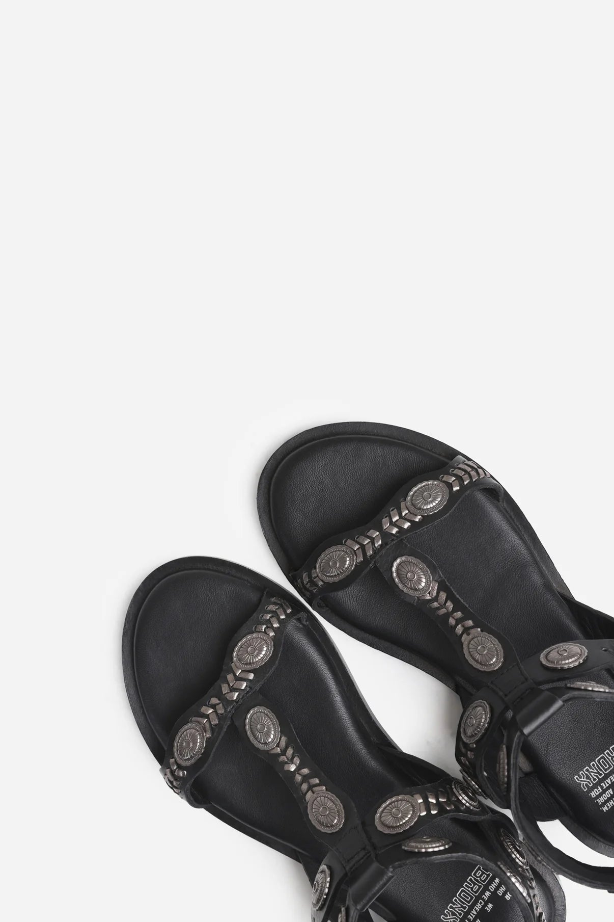 Sky-ler black sandals