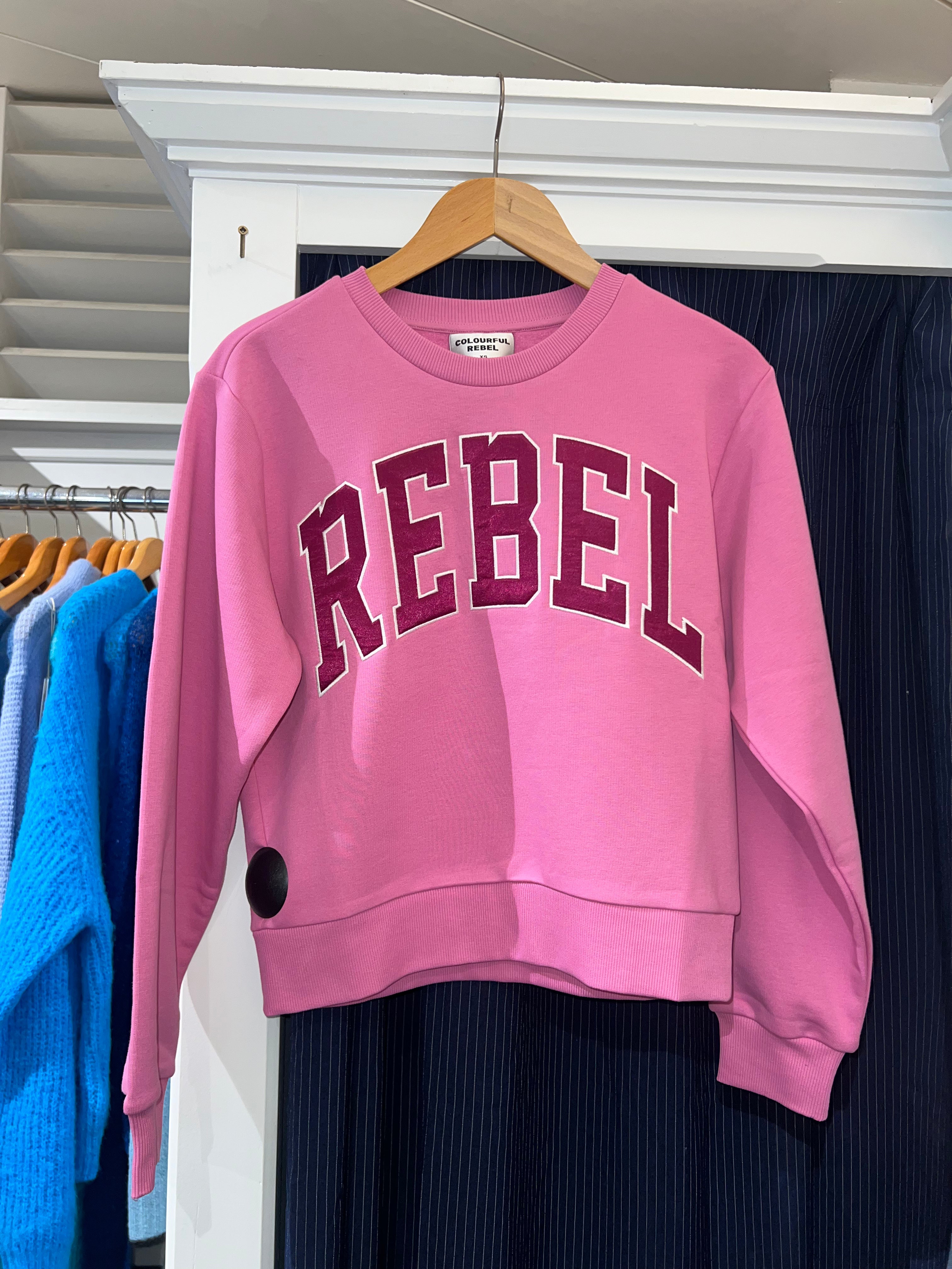 Rebel Patch sweater | medium pink