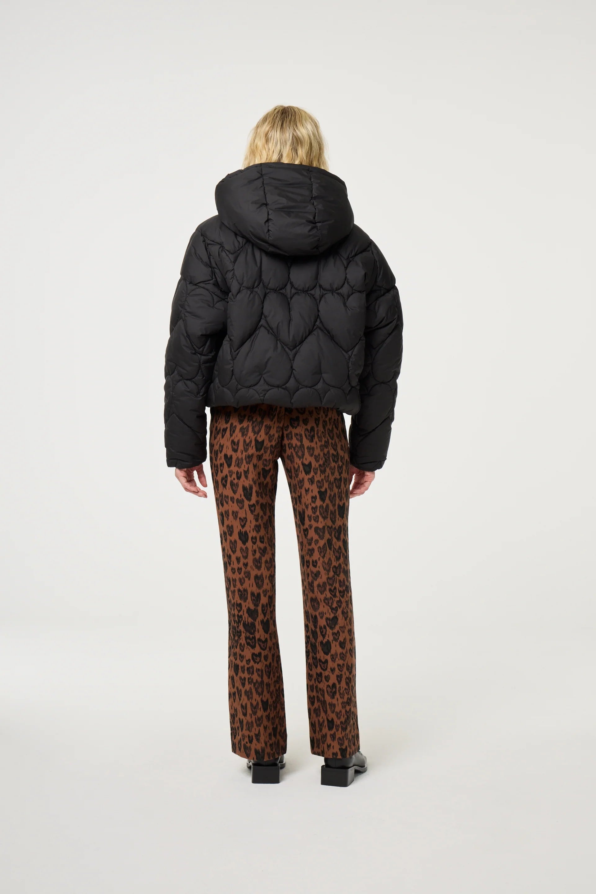 Prisca puffer short | black