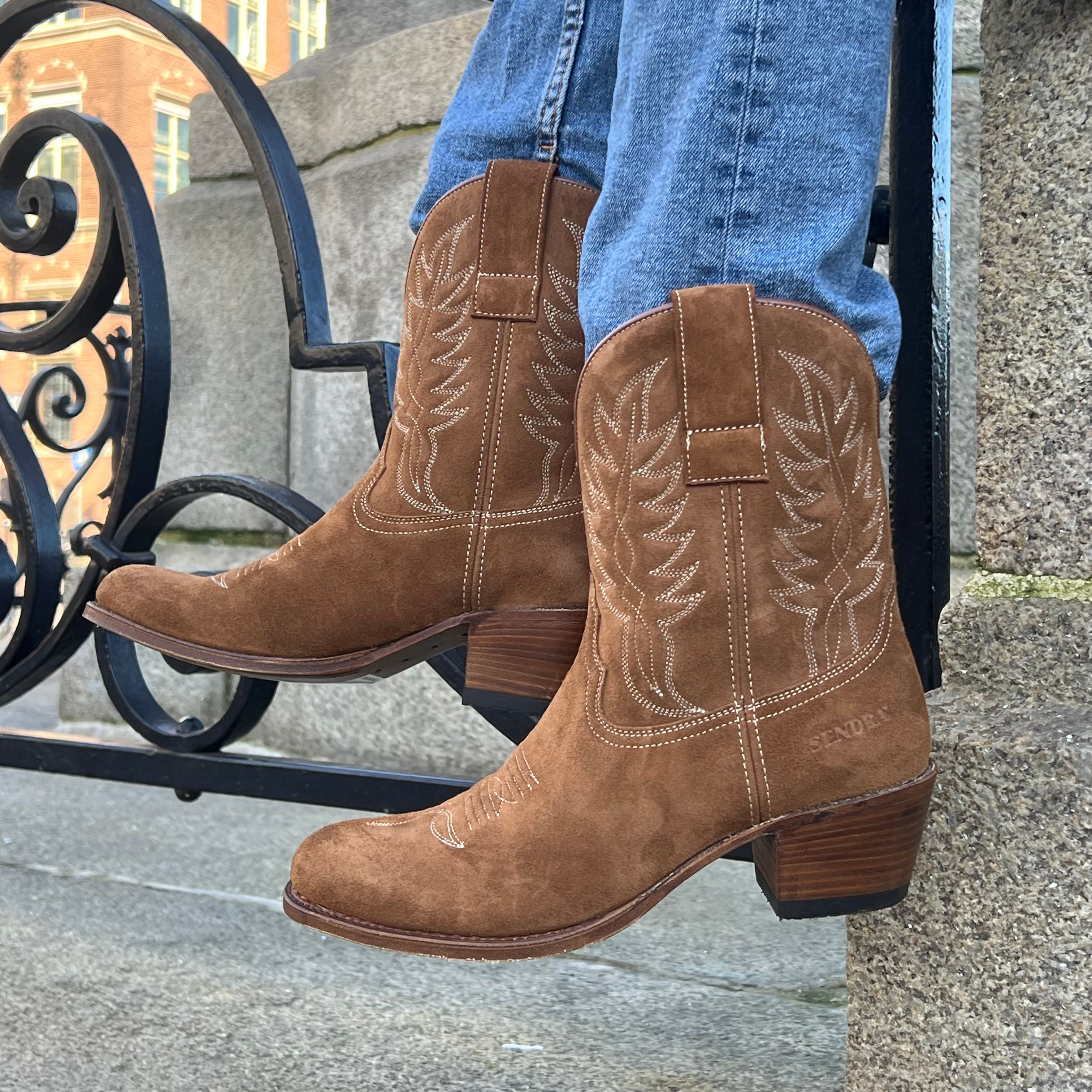 Debora Serraje ankle boots - brown