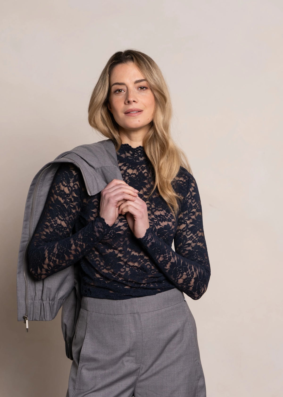 Jeanne lace top | blue navy