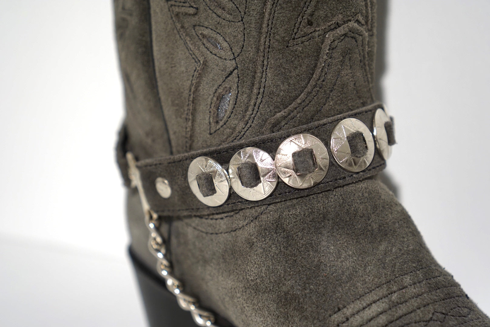 Sendra spurs - anthracite with silver circles/stars
