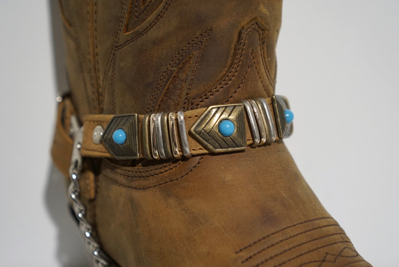 Sendra spurs - light brown, silver/gold with turquoise stones