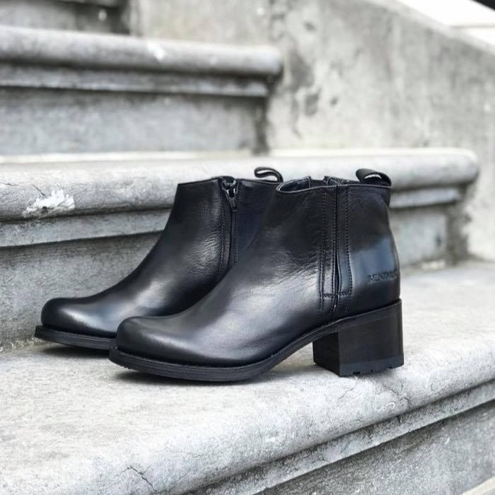 Sasa boots - black