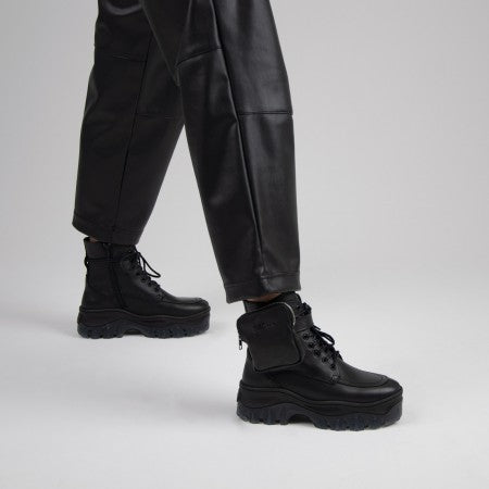Jaxstar mid cut boots black