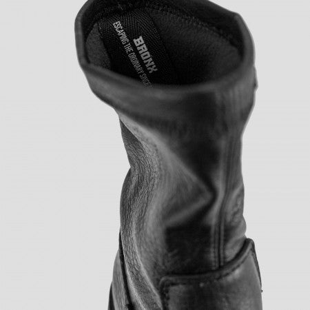 Groov-y stretch boots