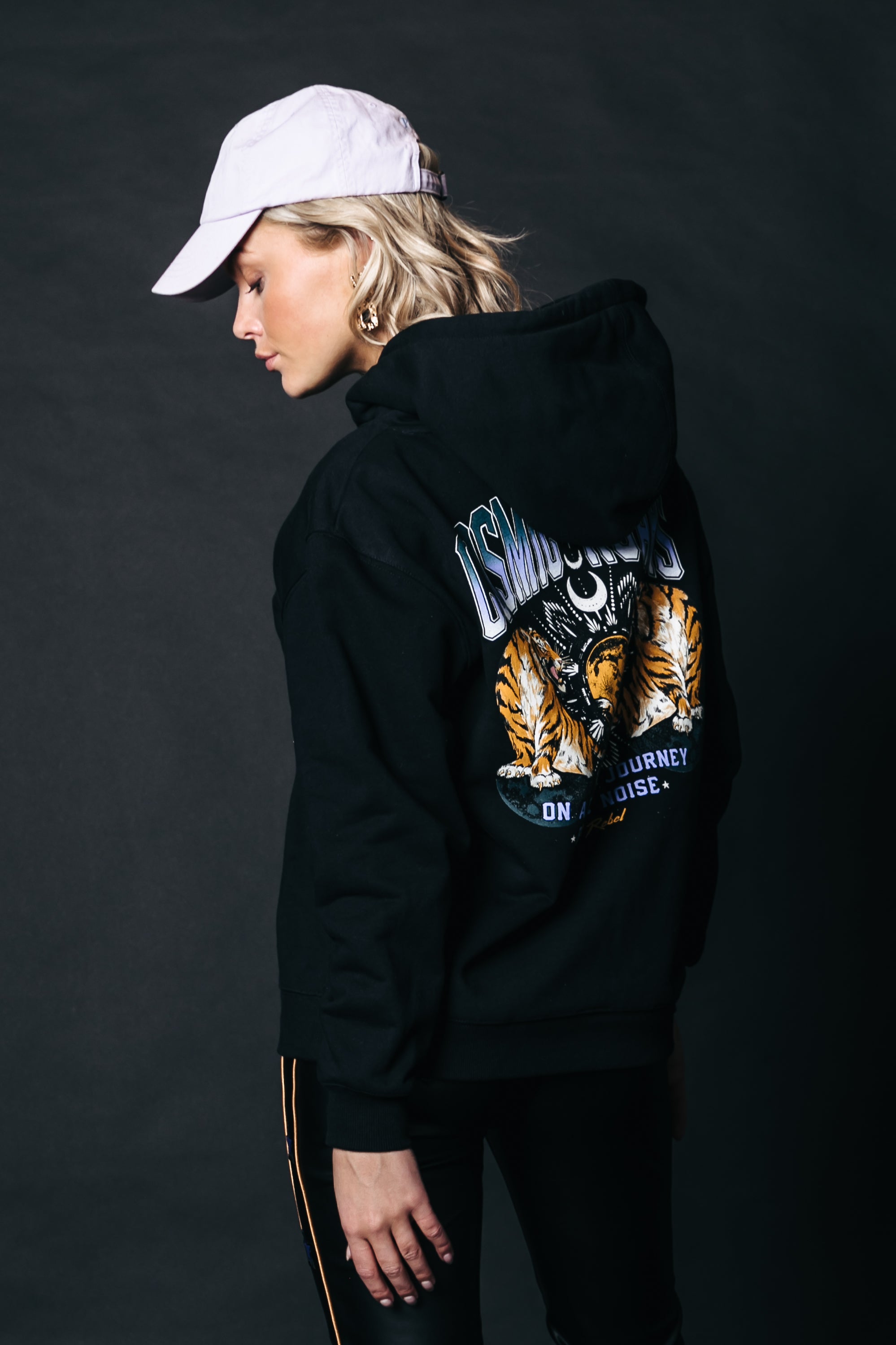 Cosmic Roars hoodie | black