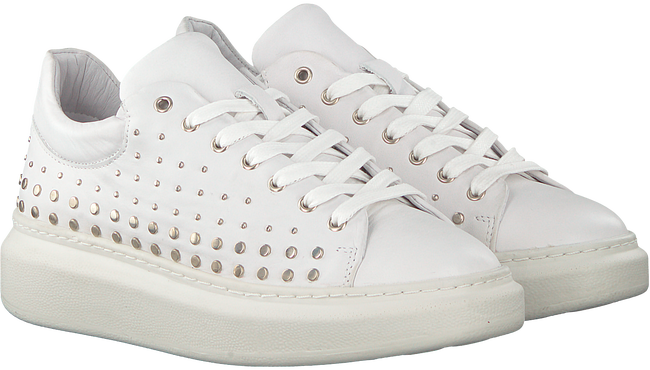Sneaker leather white - studs