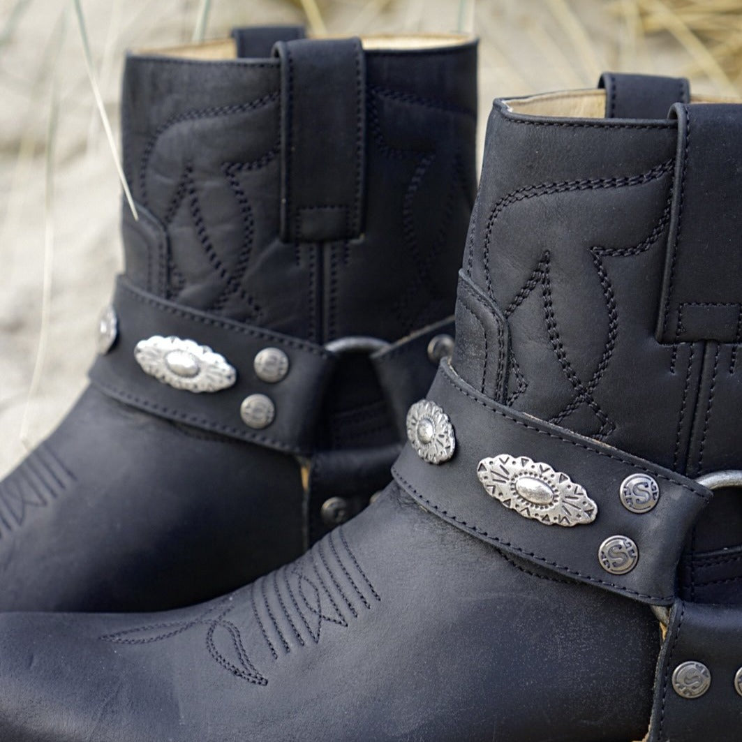Sendra boots conchos - black