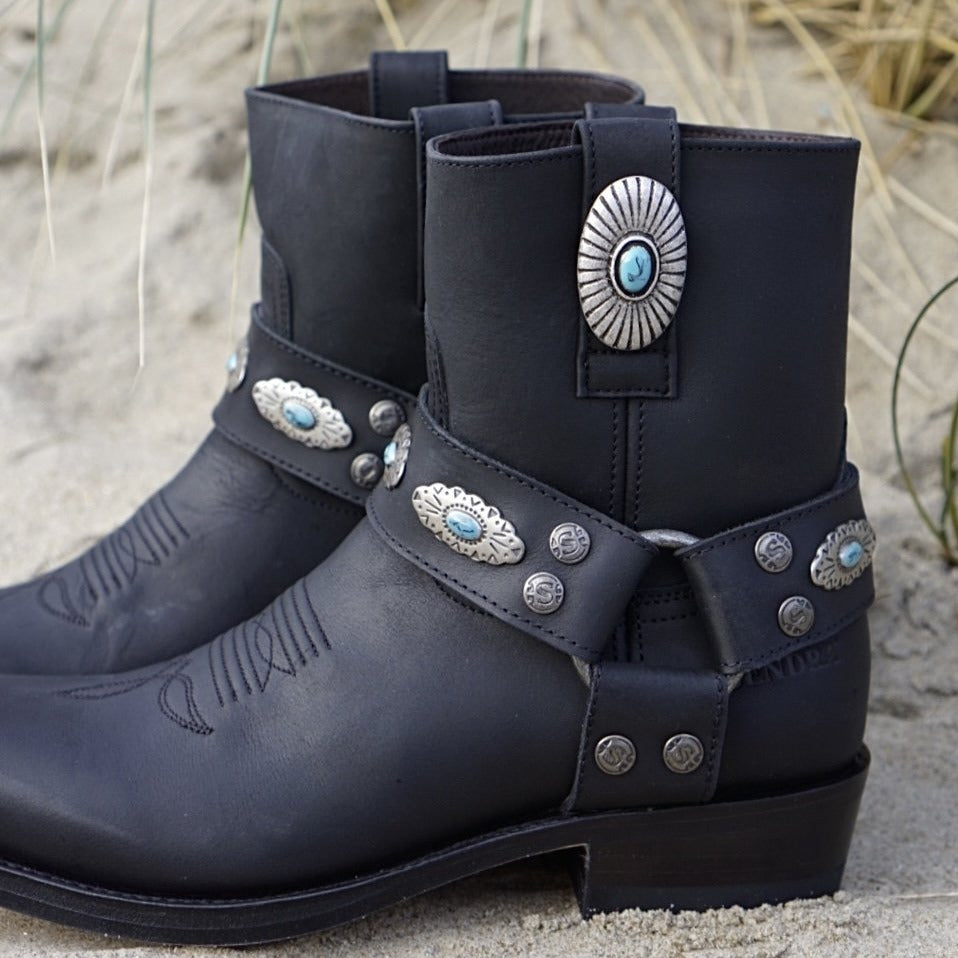 Pete boots turquoise concho's - black