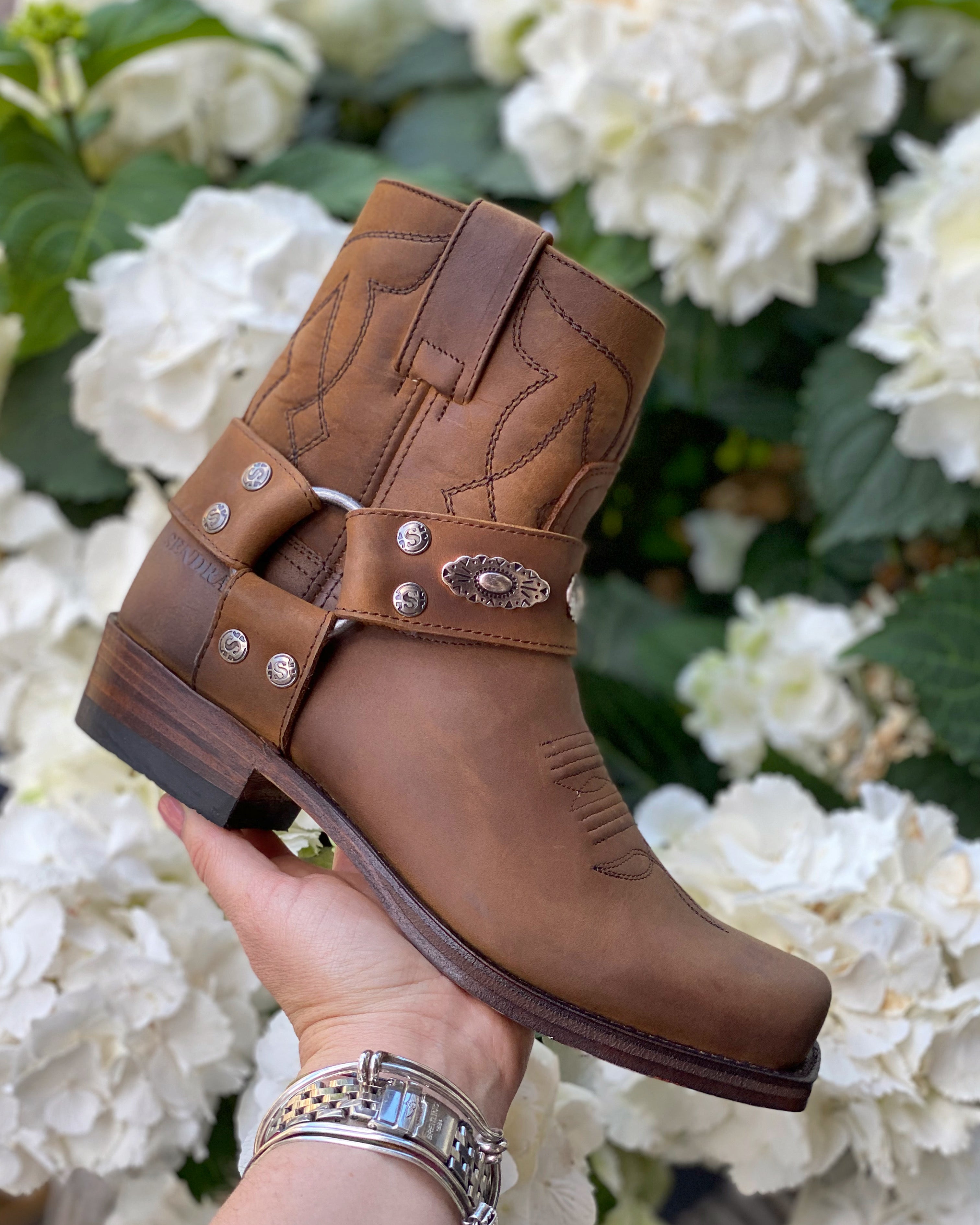 Sendra boots conchos - brown