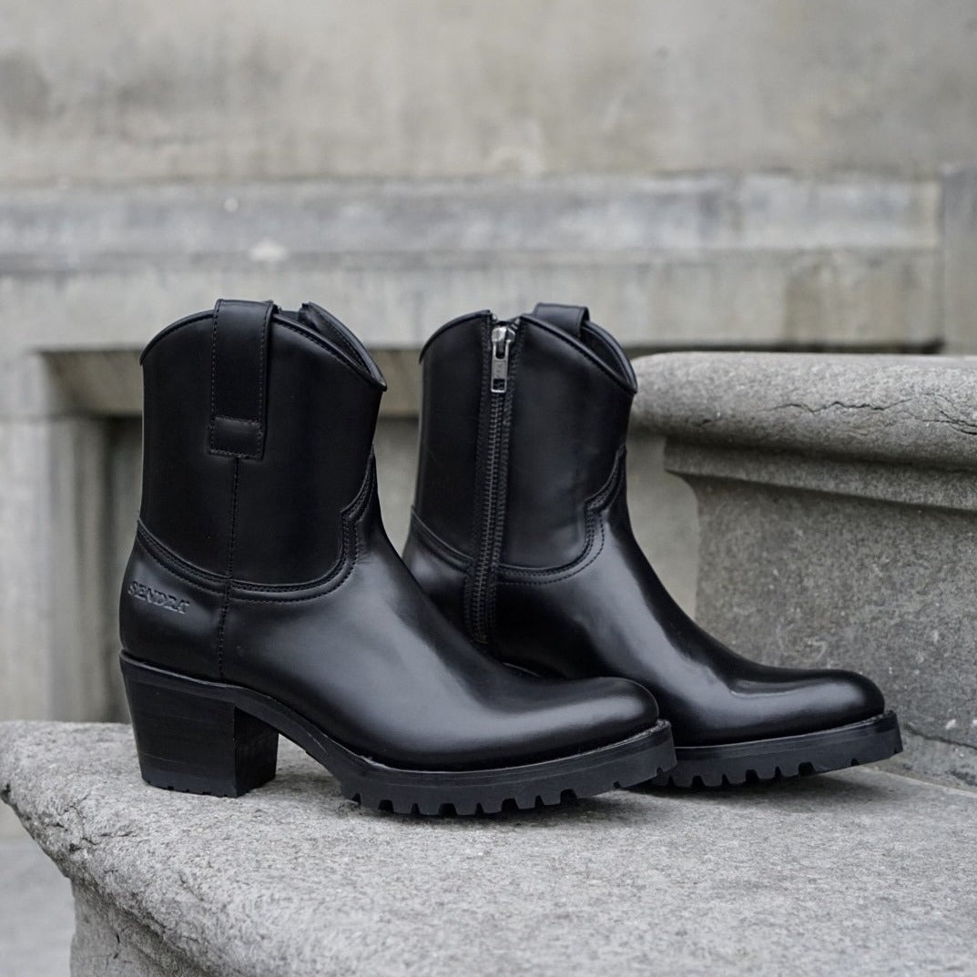 Debora London boots