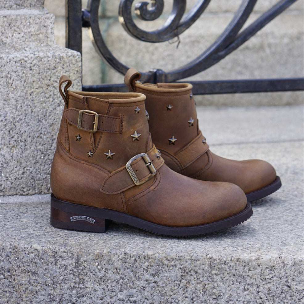 Sendra star studded biker boots - brown